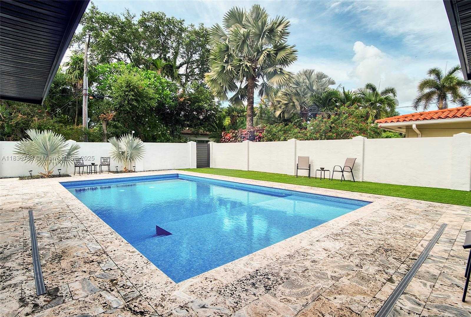Small Image of 501 NORTH EAST 105TH ST, Miami Shores Number 31