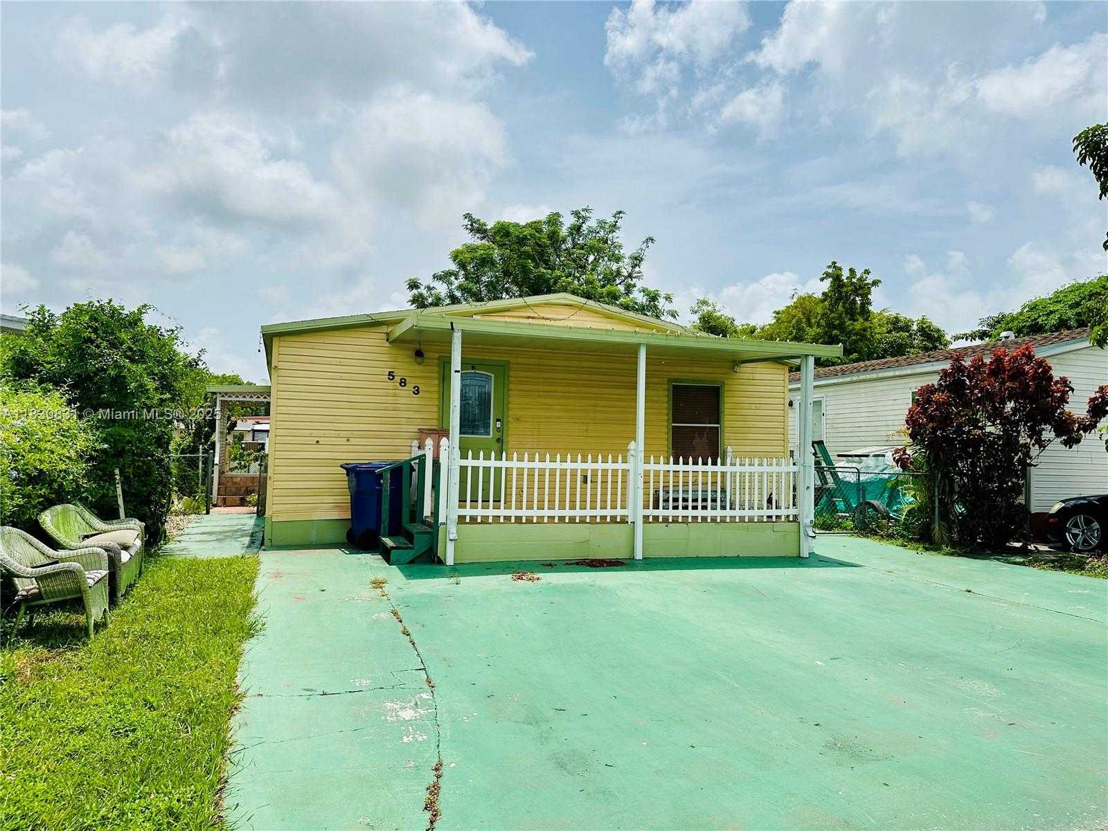 Small Image of 19800 SOUTH WEST 180TH #583, Miami Number 11