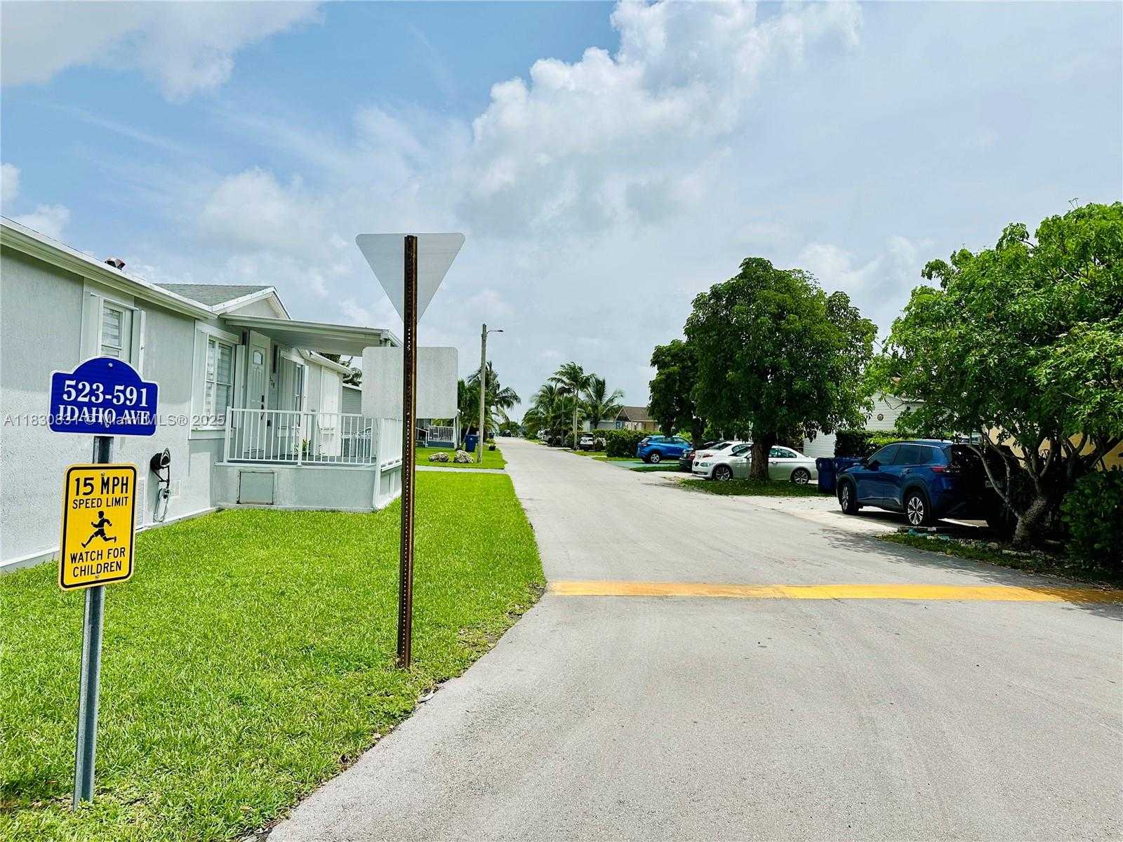 Small Image of 19800 SOUTH WEST 180TH #583, Miami Number 12