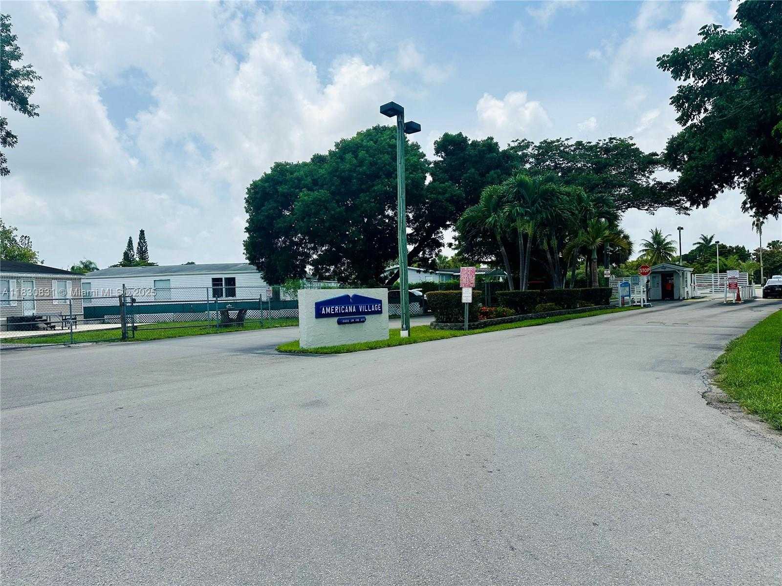 Small Image of 19800 SOUTH WEST 180TH #583, Miami Number 15