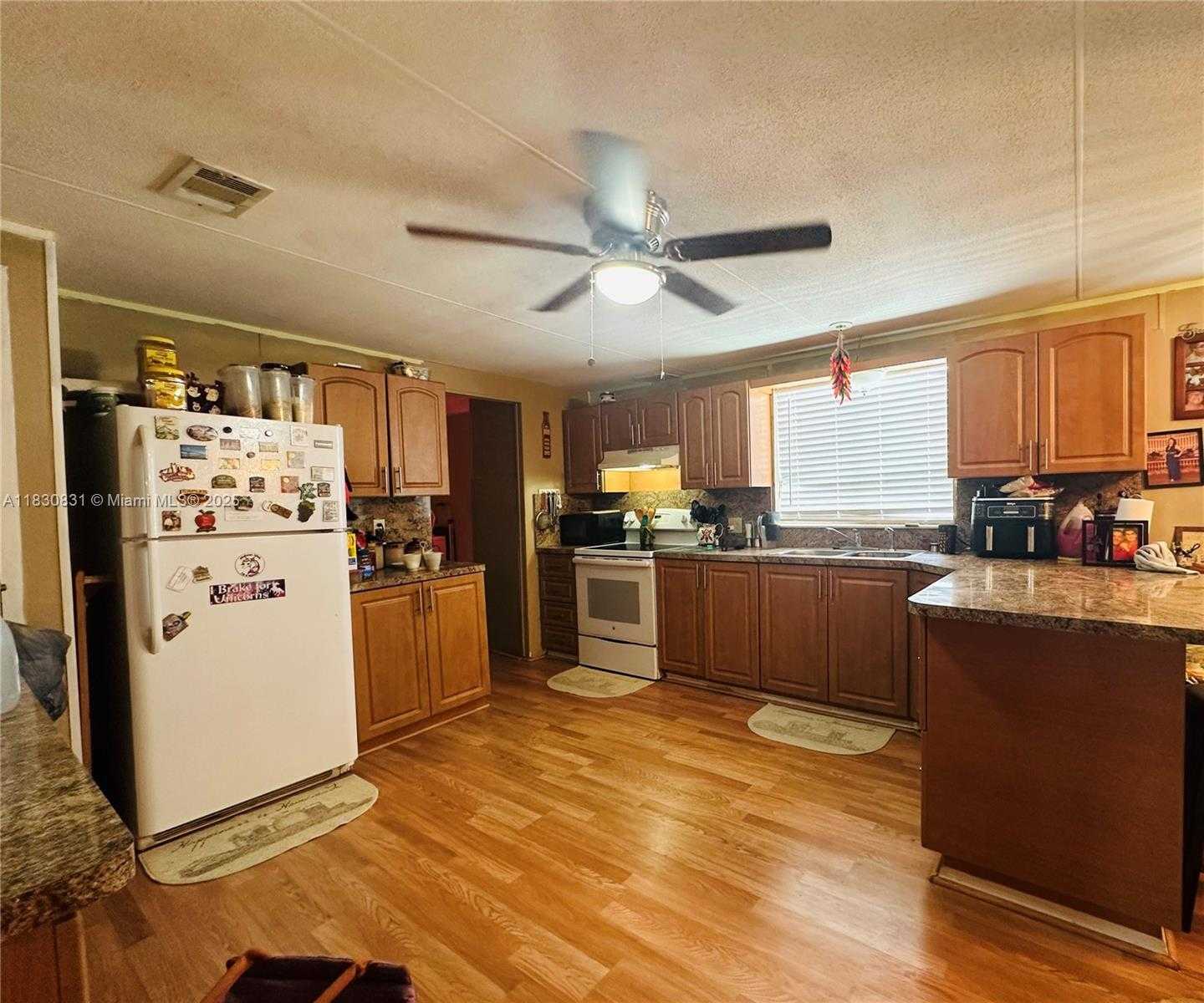 Small Image of 19800 SOUTH WEST 180TH #583, Miami Number 3