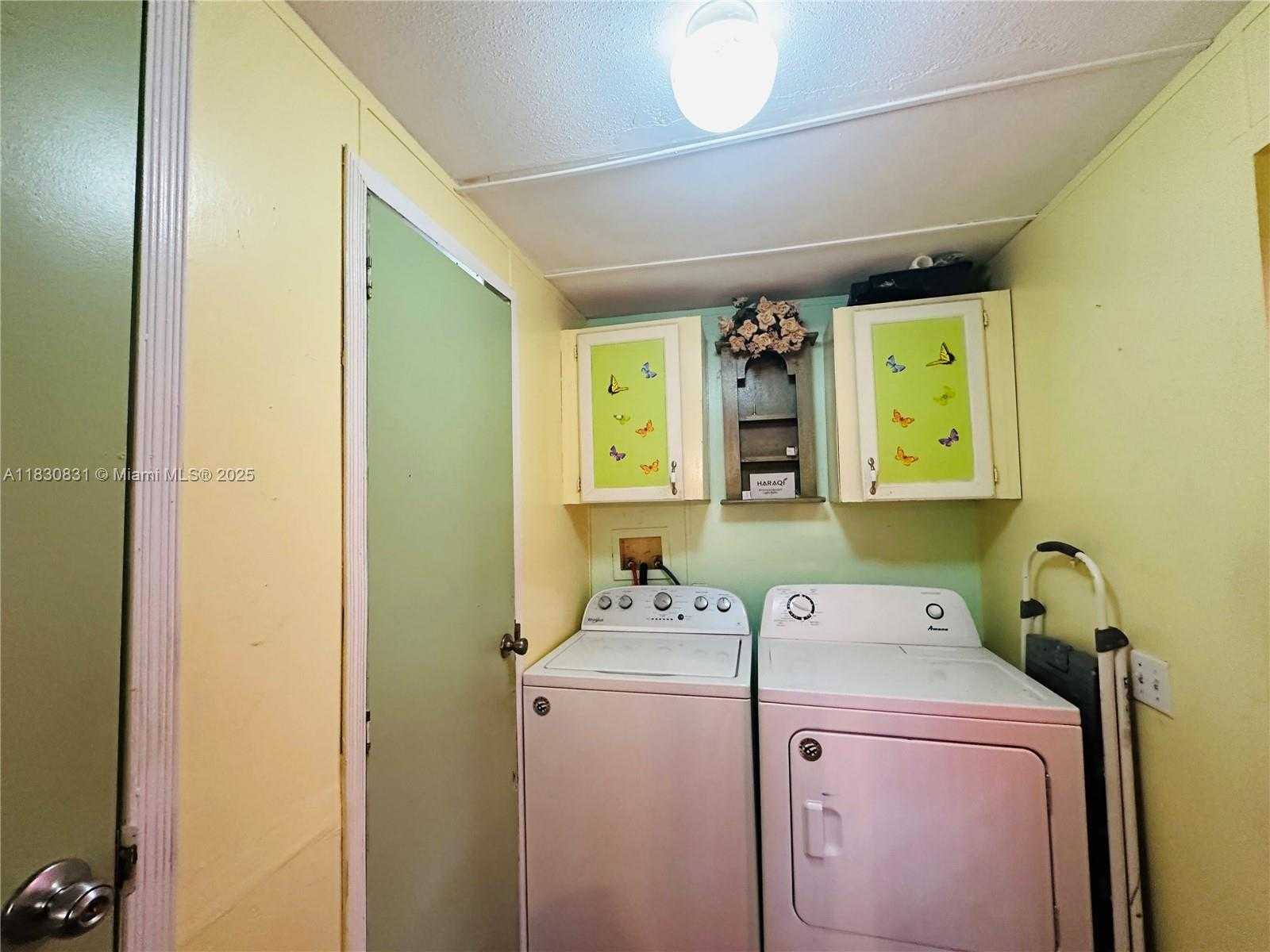 Small Image of 19800 SOUTH WEST 180TH #583, Miami Number 9
