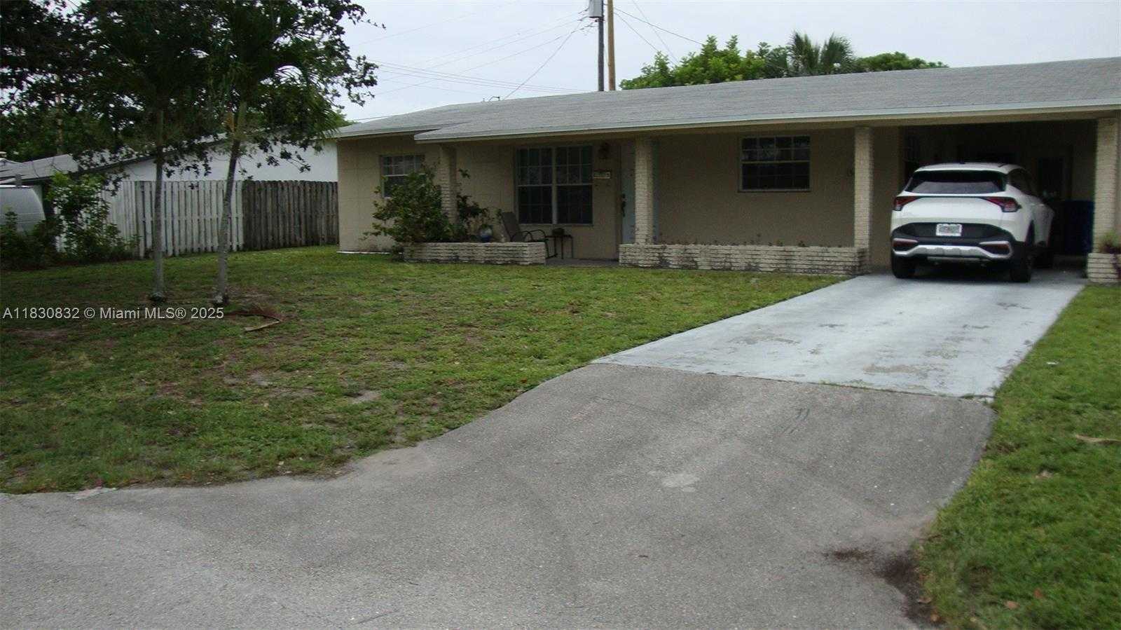 Small Image of 1500 NORTH EAST 33RD CT, Pompano Beach Number 2