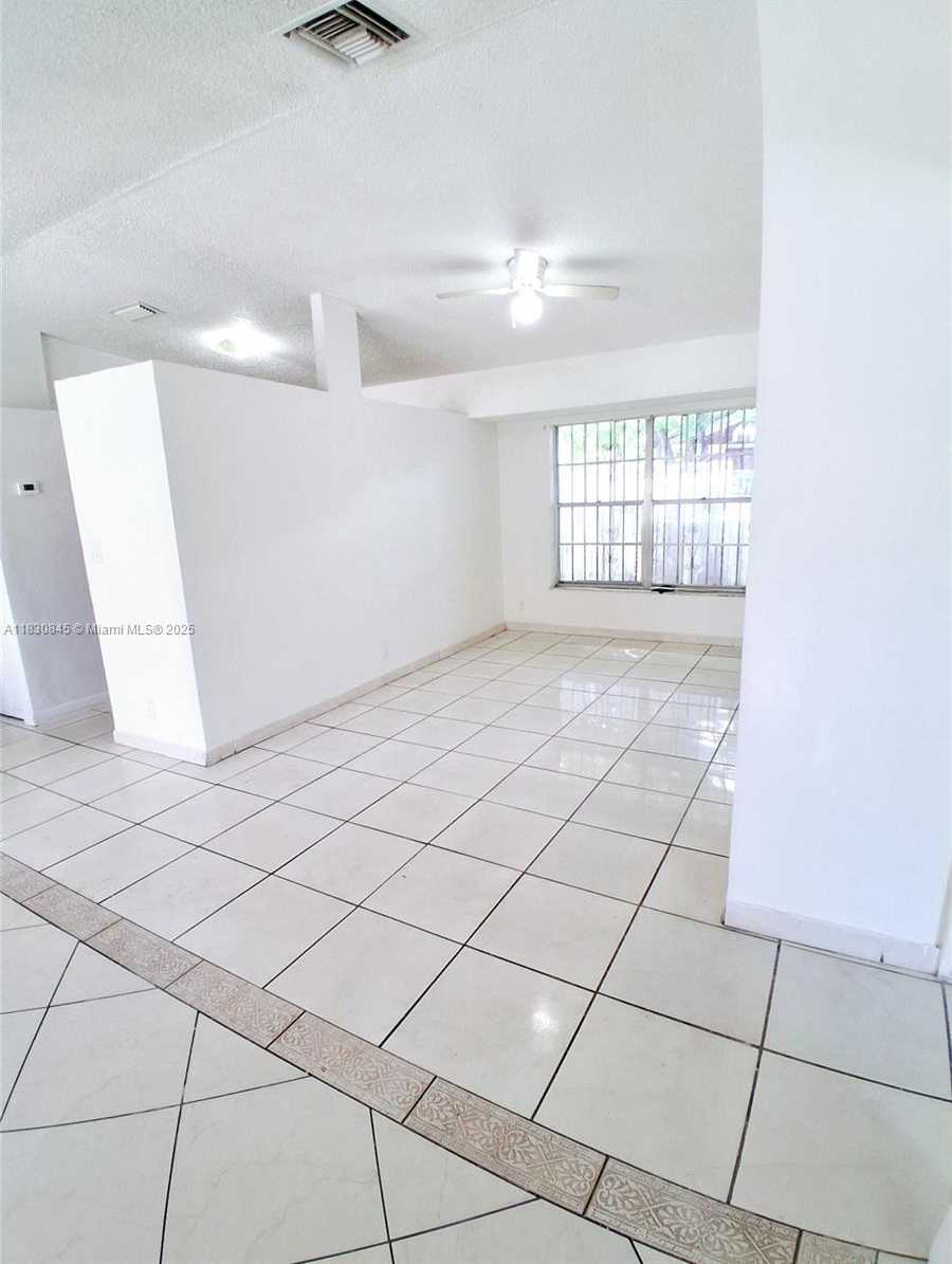 Small Image of 20769 NORTH WEST 41ST AVE RD, Miami Gardens Number 15