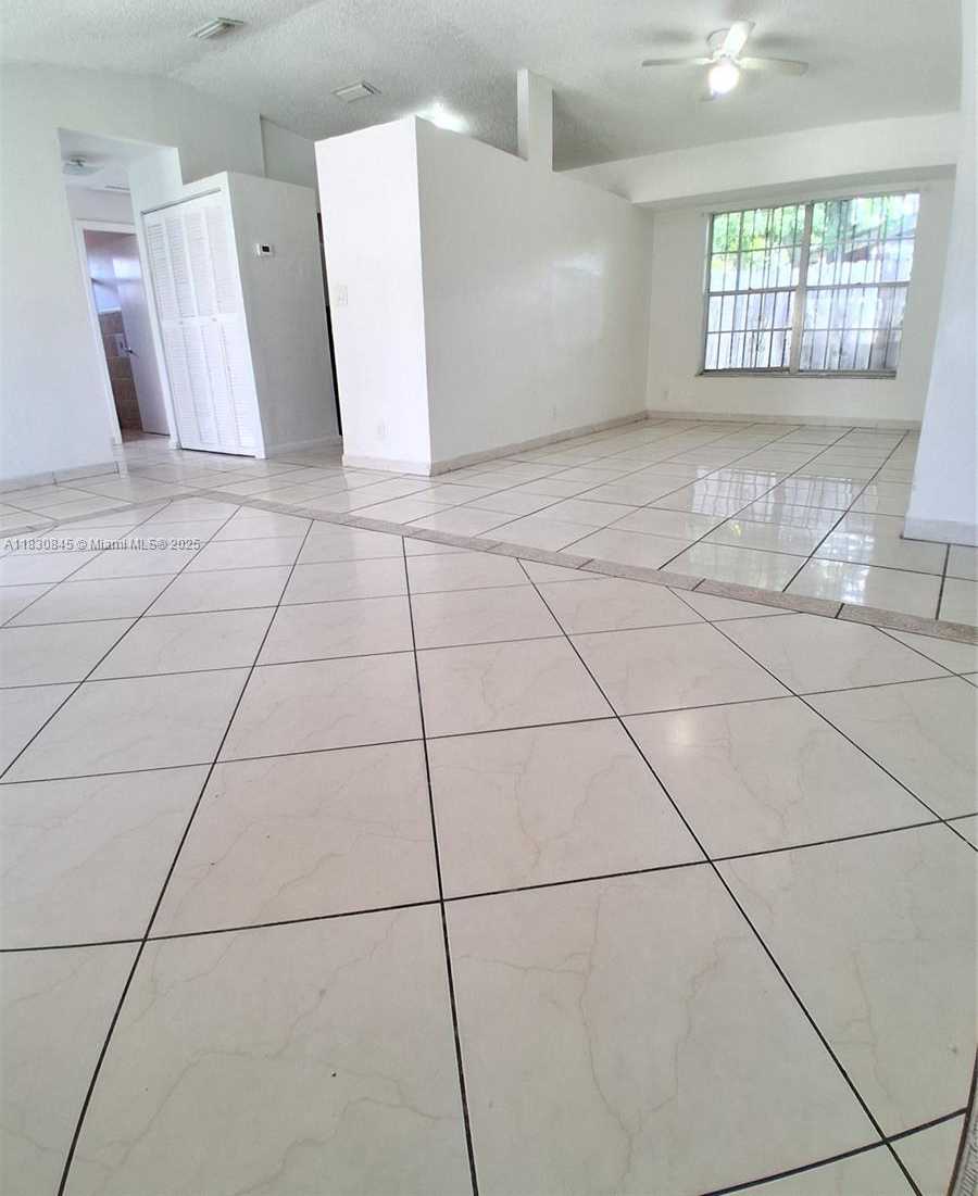 Small Image of 20769 NORTH WEST 41ST AVE RD, Miami Gardens Number 28