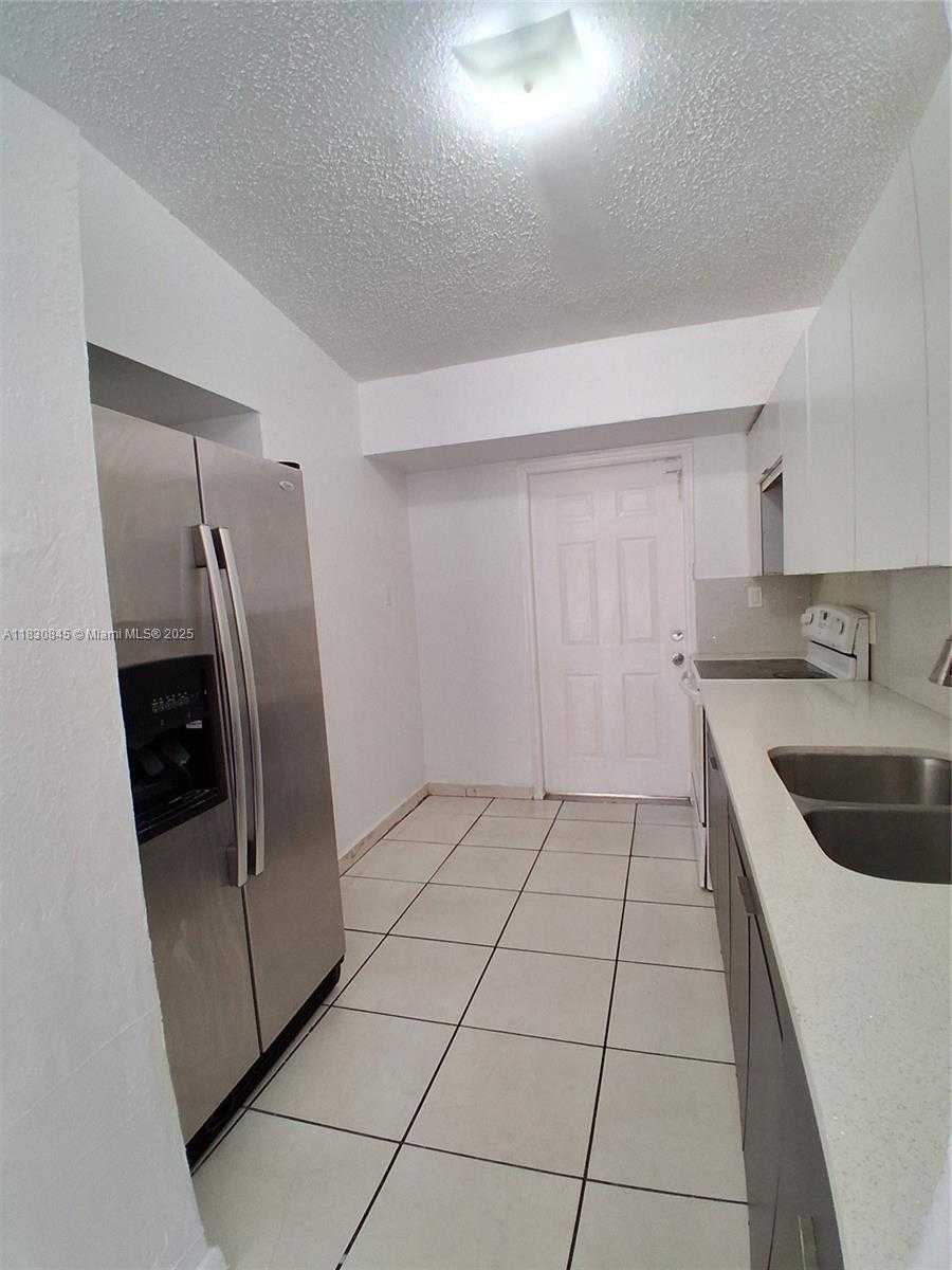 Small Image of 20769 NORTH WEST 41ST AVE RD, Miami Gardens Number 35