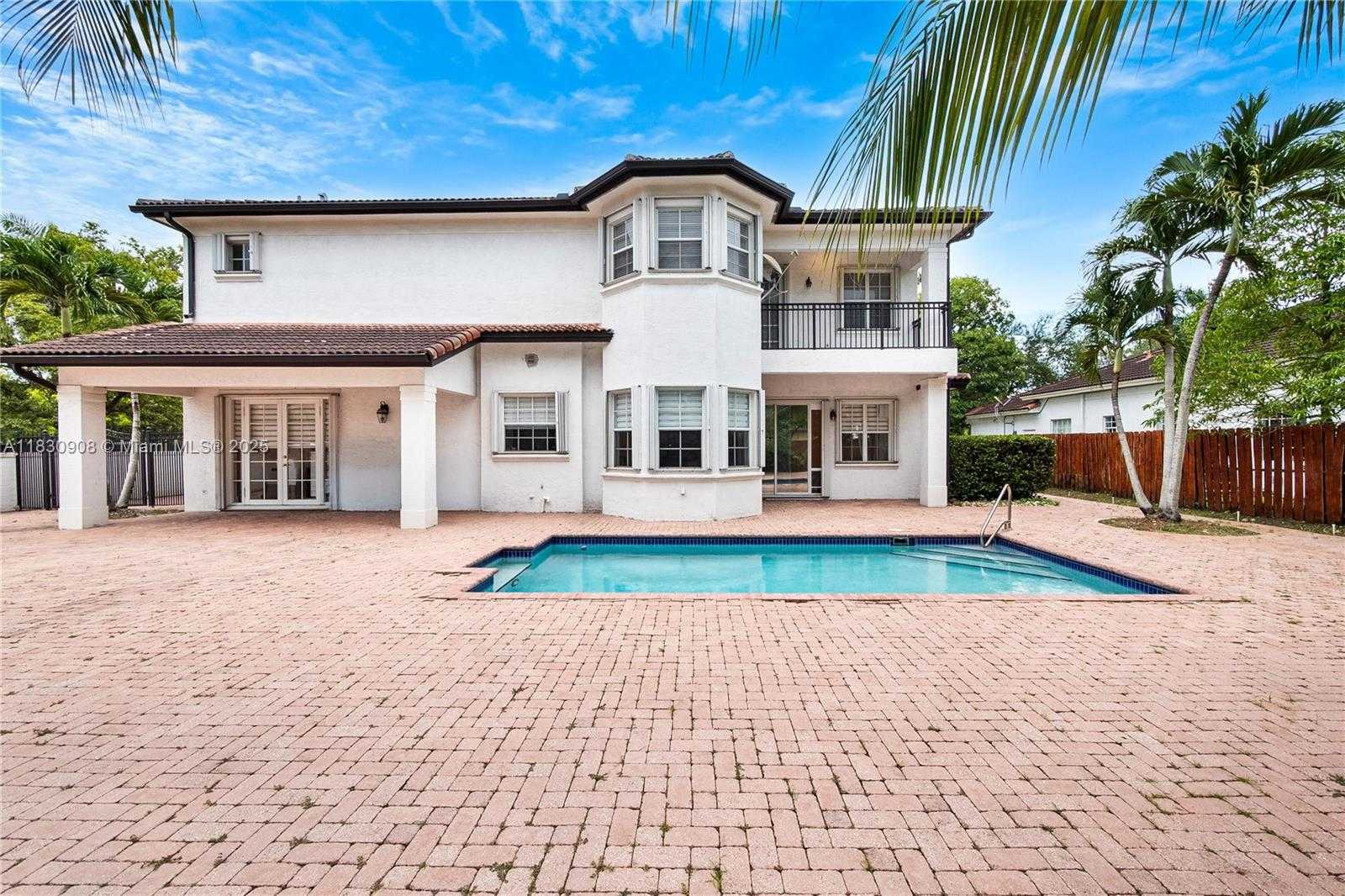 Small Image of 7202 SOUTH WEST 123RD PL, Miami Number 2