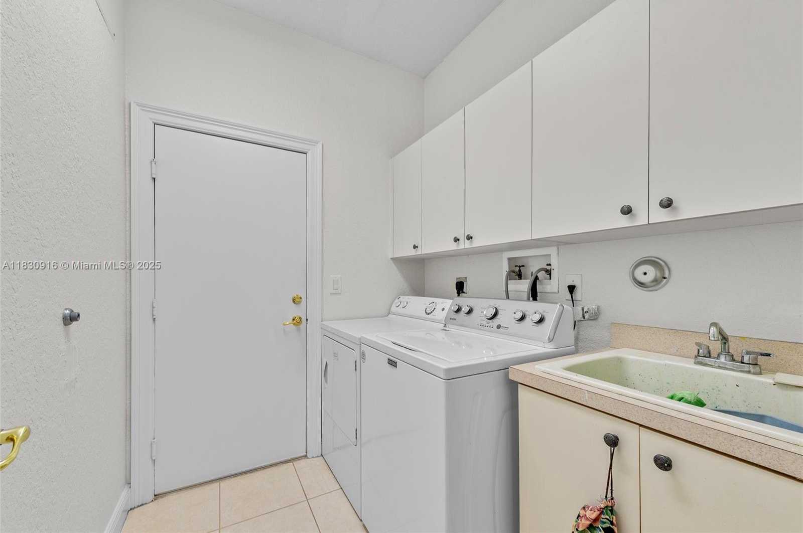 Small Image of 19442 SOUTH WEST 39TH ST, Miramar Number 33