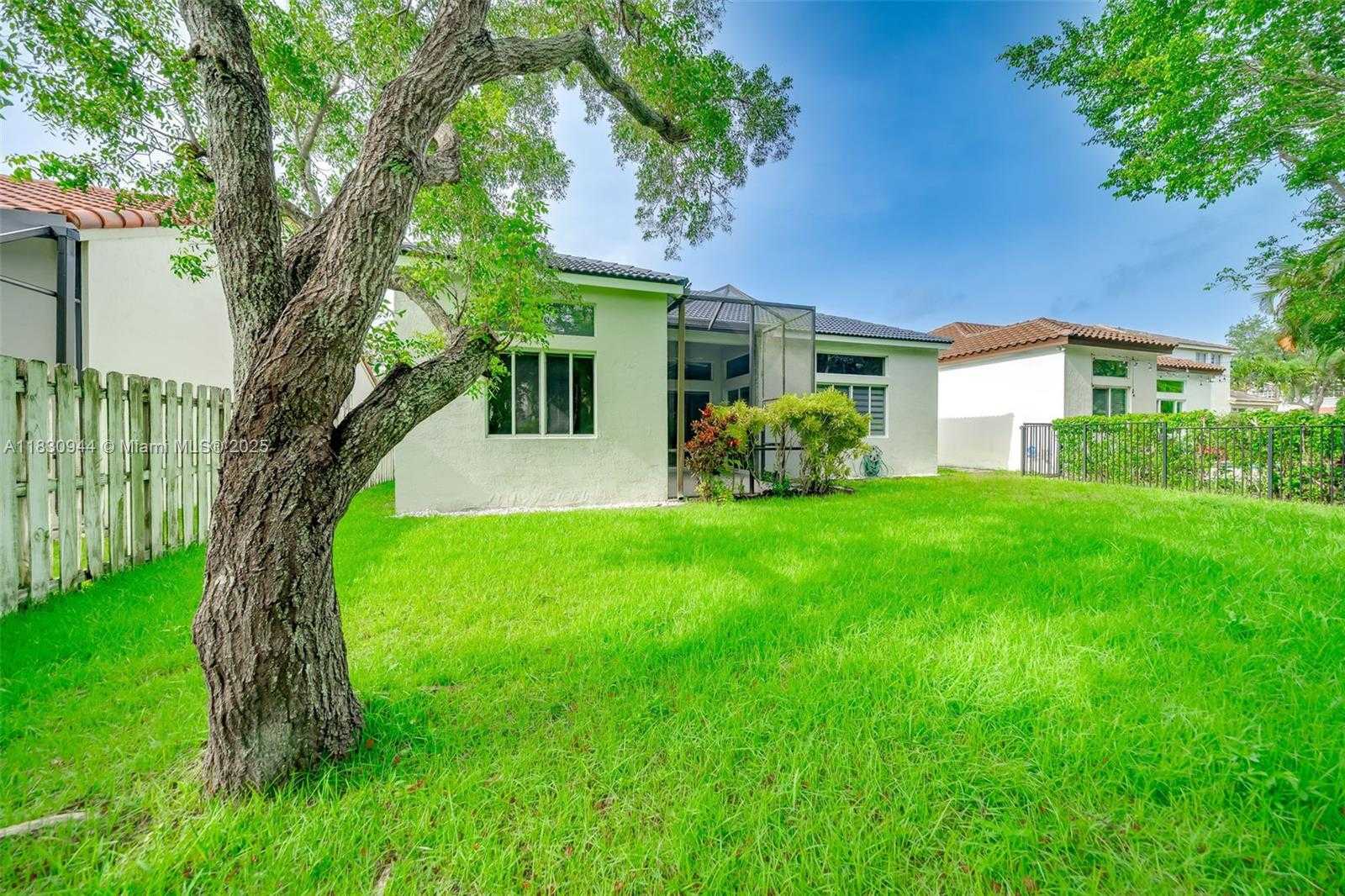 Small Image of 1212 CAMELLIA LN, Weston Number 50