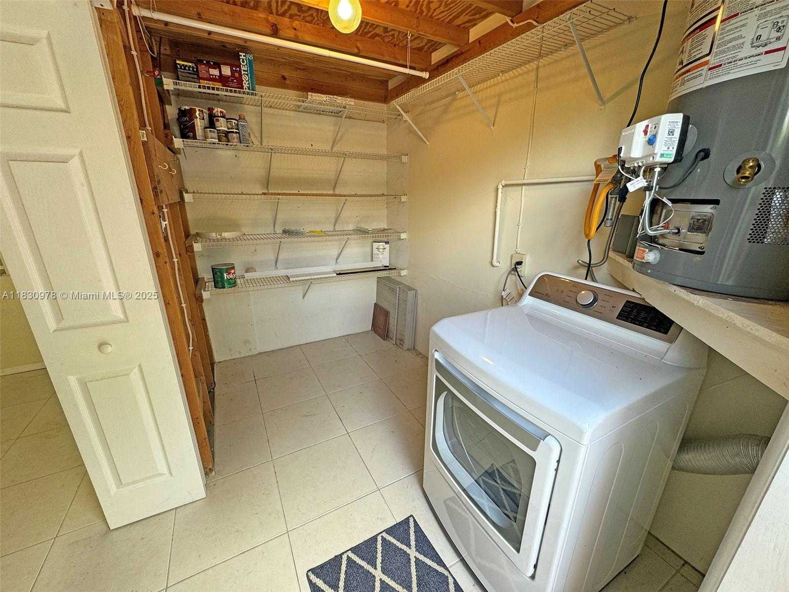 Small Image of 20565 SOUTH WEST 80TH PL, Cutler Bay Number 25
