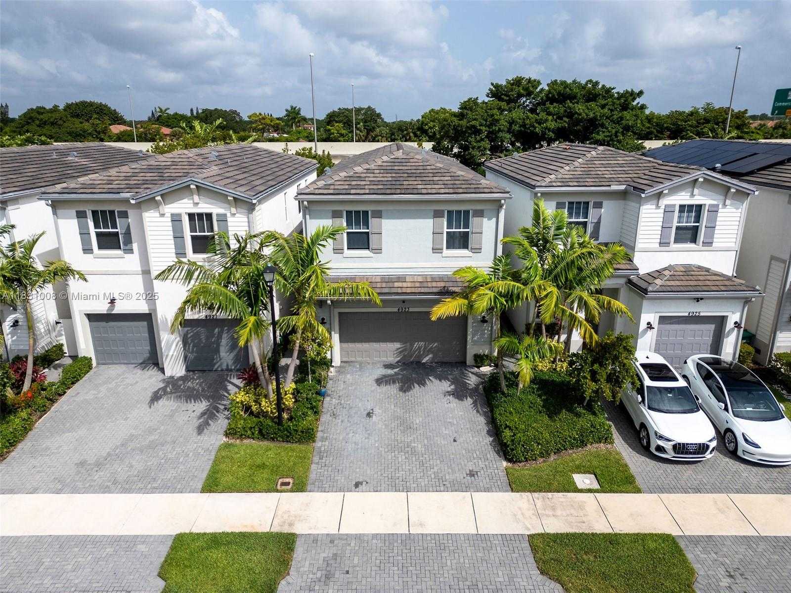 Small Image of 4923 NORTH WEST 48TH TER, Tamarac Number 69