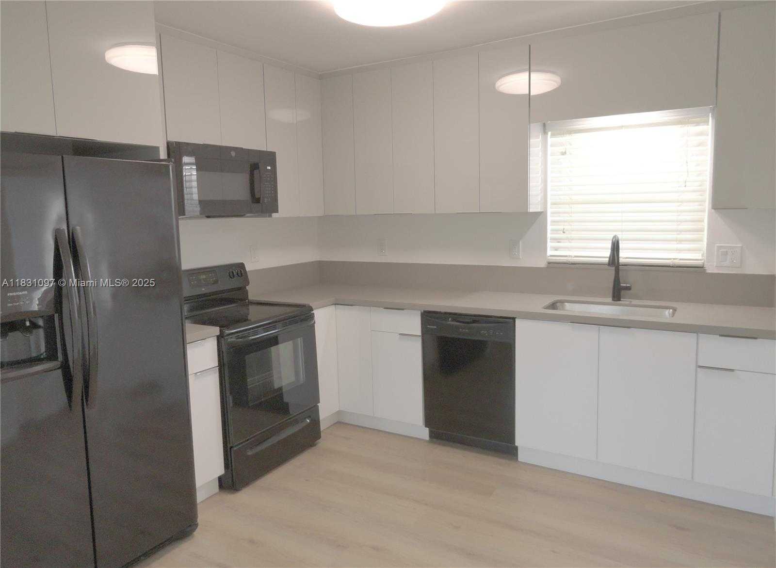 Small Image of 18901 SOUTH WEST 97TH AVE, Cutler Bay Number 5