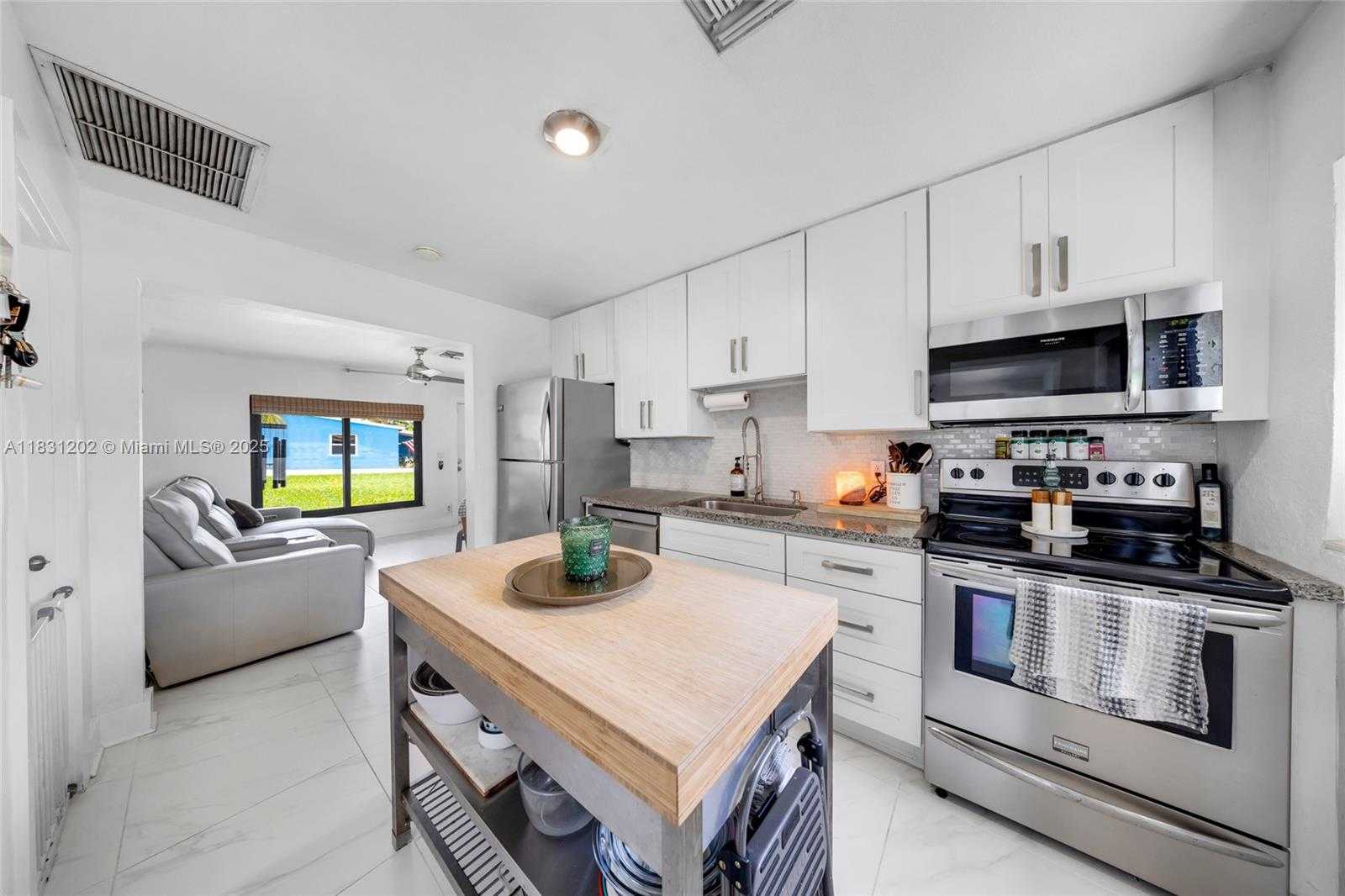 Small Image of 210 NORTH EAST 51ST CT, Oakland Park Number 18