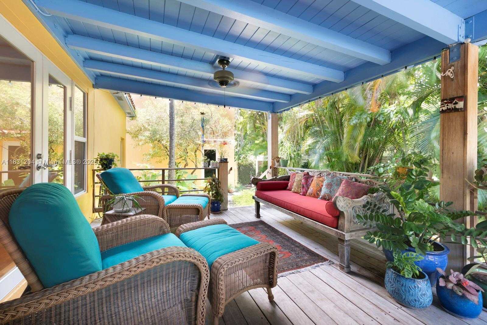 Small Image of 855 NORTH EAST 111TH ST, Biscayne Park Number 12