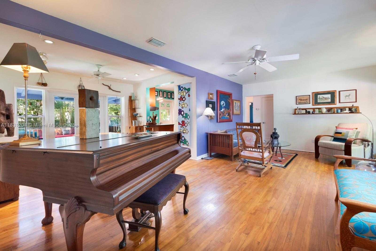 Small Image of 855 NORTH EAST 111TH ST, Biscayne Park Number 17