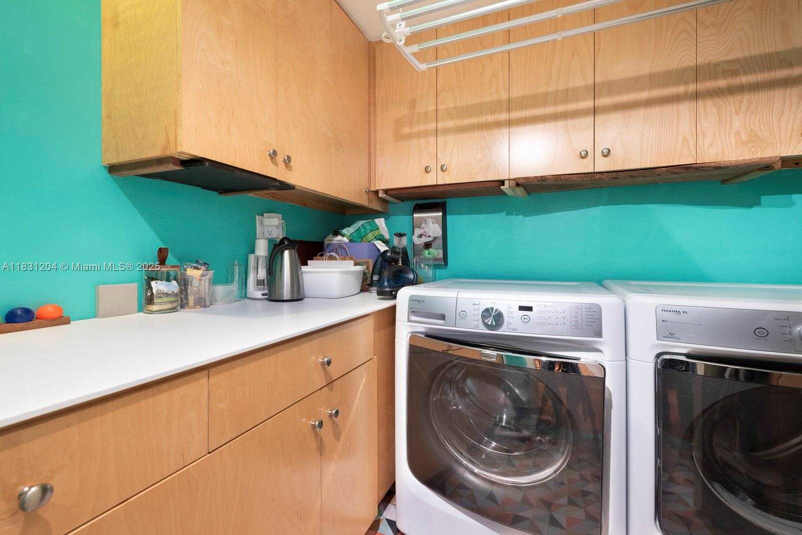 Small Image of 855 NORTH EAST 111TH ST, Biscayne Park Number 22
