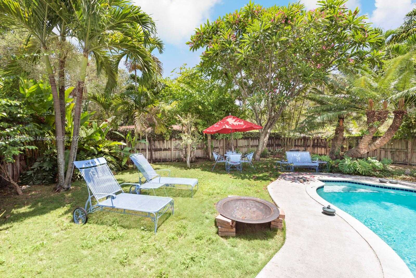 Small Image of 855 NORTH EAST 111TH ST, Biscayne Park Number 27