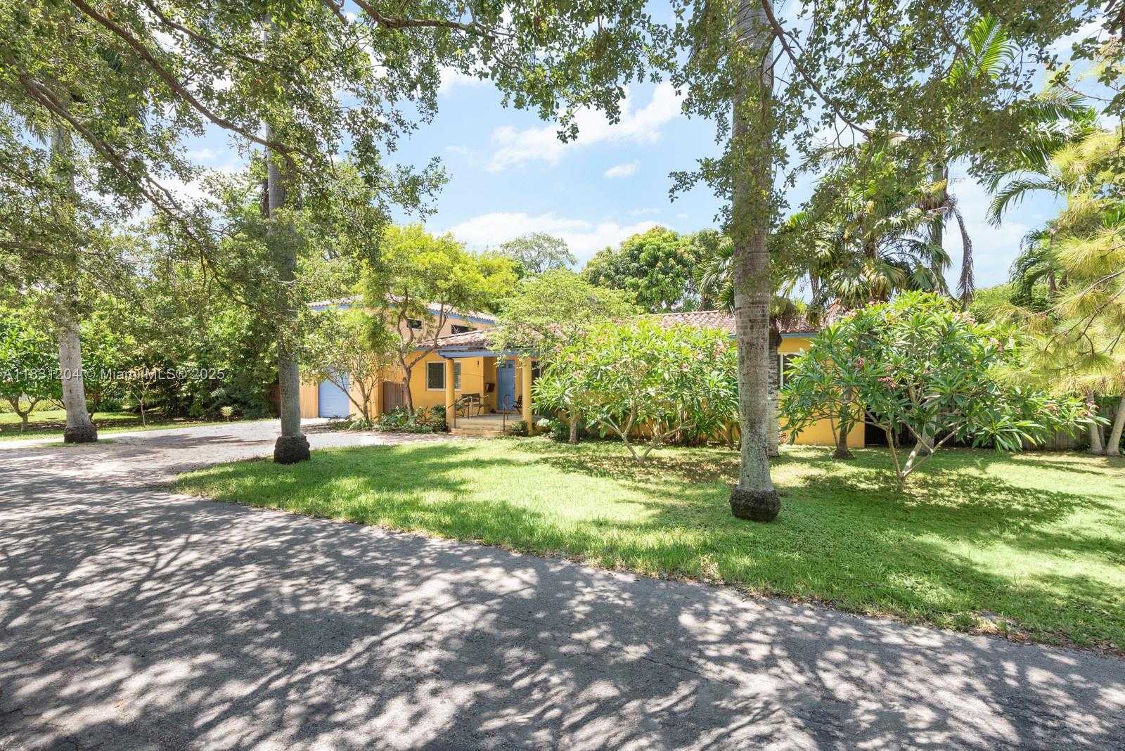 Small Image of 855 NORTH EAST 111TH ST, Biscayne Park Number 30