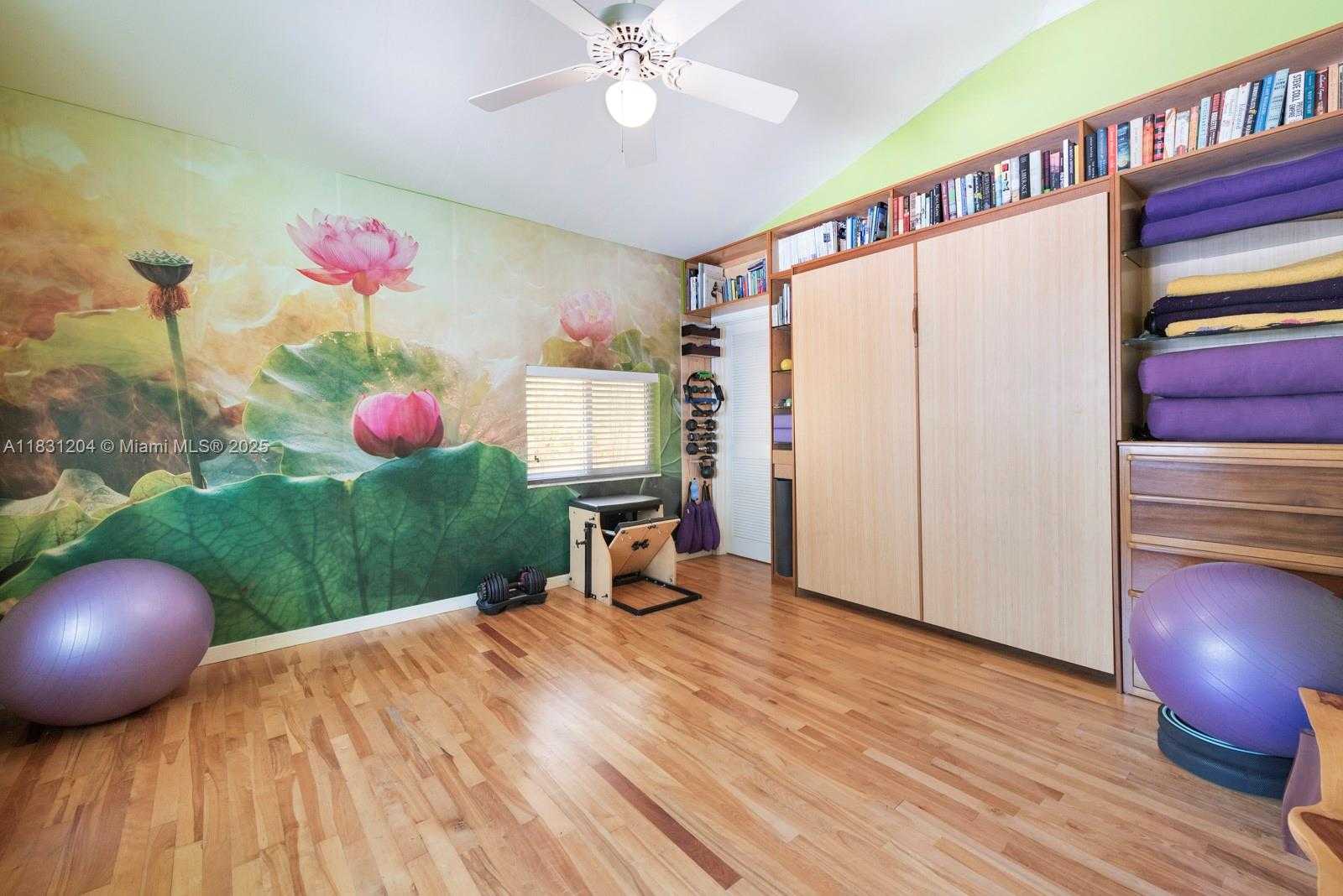 Small Image of 855 NORTH EAST 111TH ST, Biscayne Park Number 9