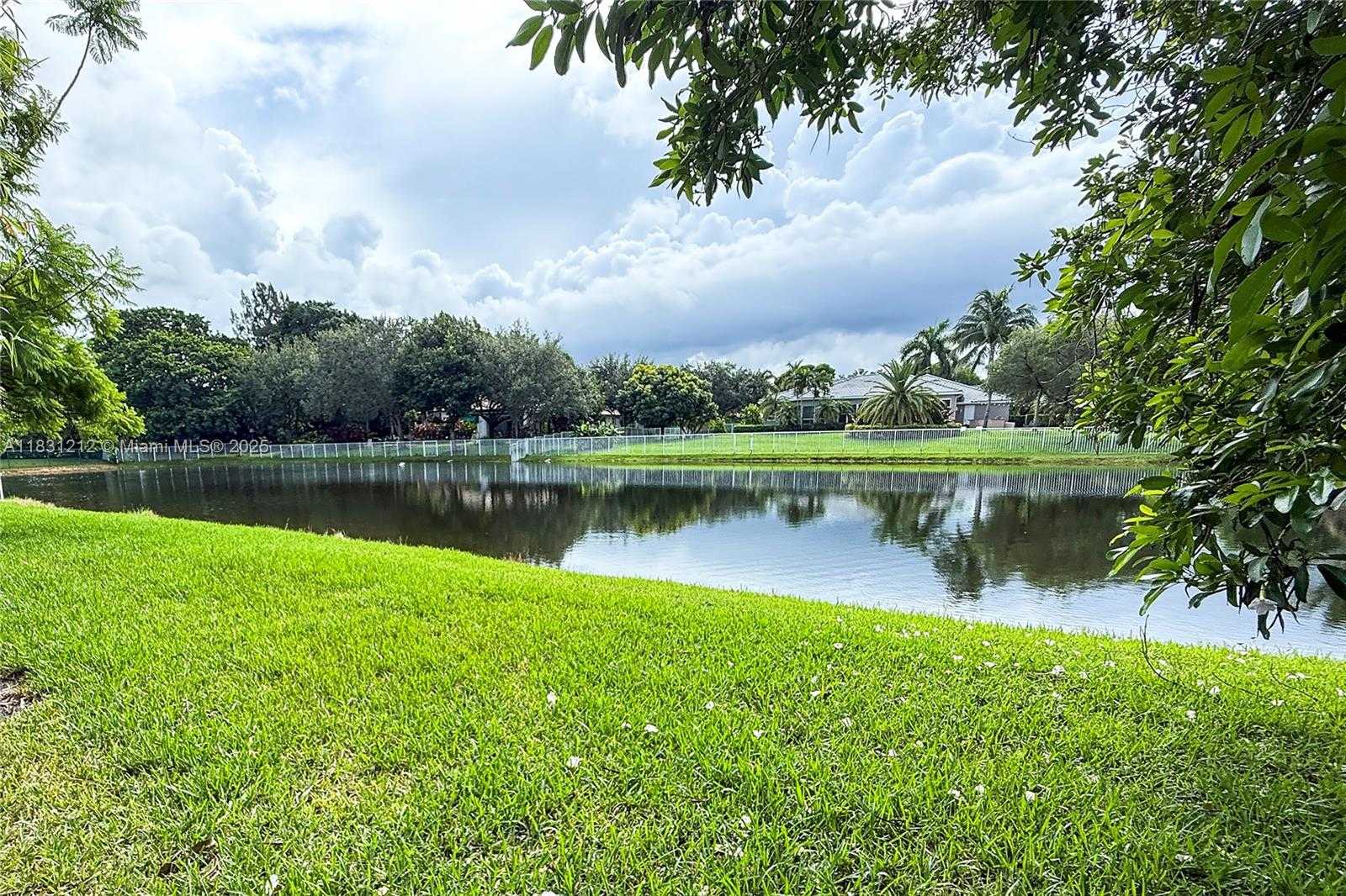 Small Image of 3230 SOUTH WEST 139TH TER, Davie Number 32