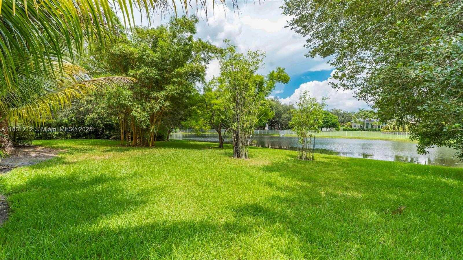 Small Image of 3230 SOUTH WEST 139TH TER, Davie Number 35