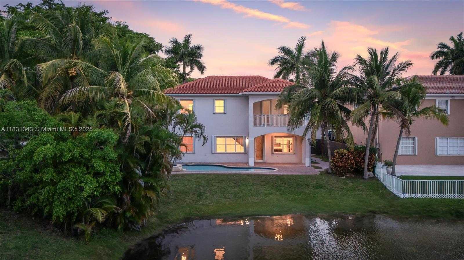 Small Image of 11388 NORTH WEST 68TH ST, Doral Number 3
