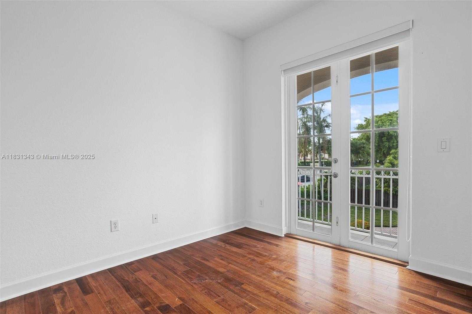 Small Image of 11388 NORTH WEST 68TH ST, Doral Number 31