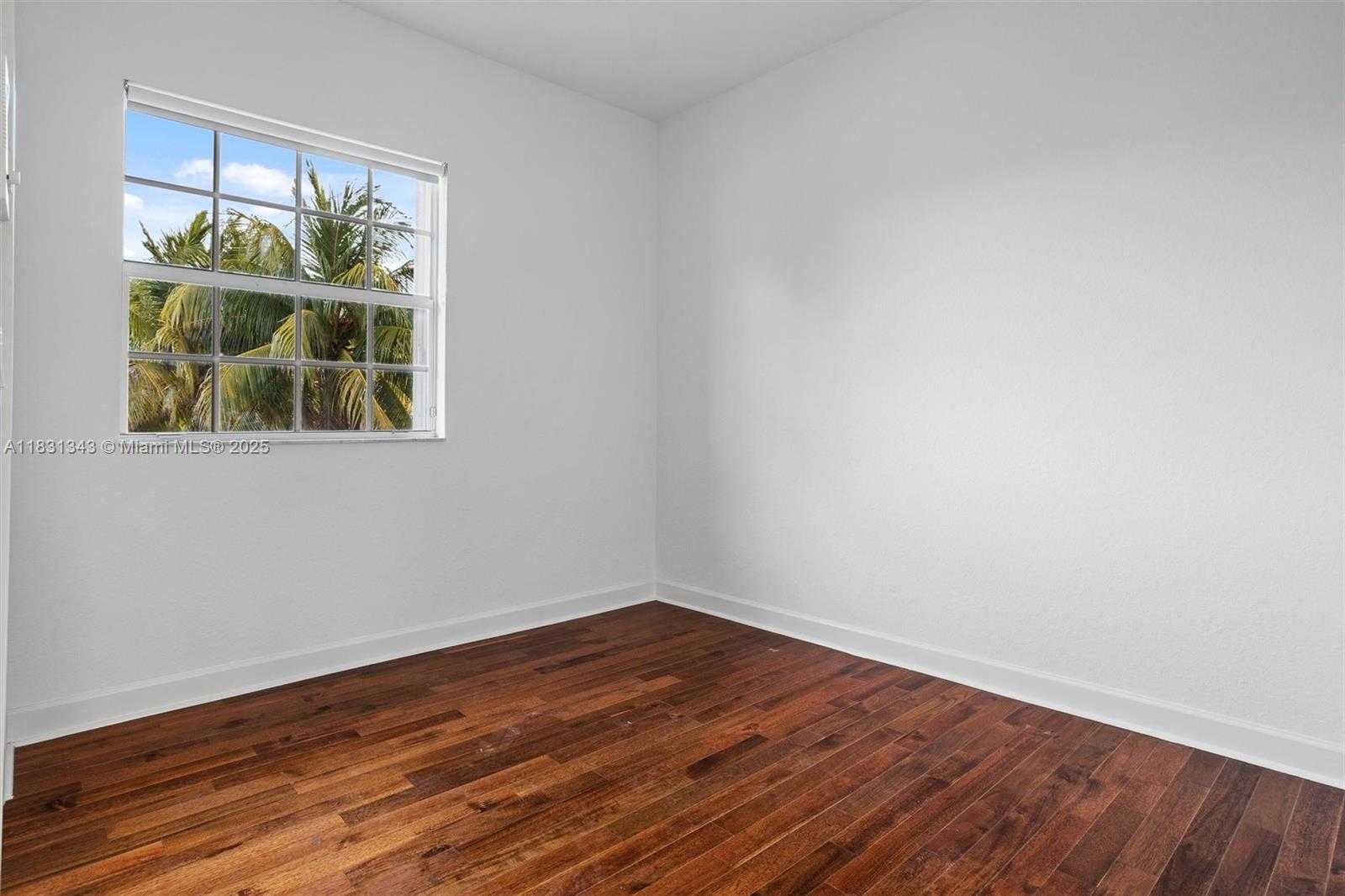Small Image of 11388 NORTH WEST 68TH ST, Doral Number 36