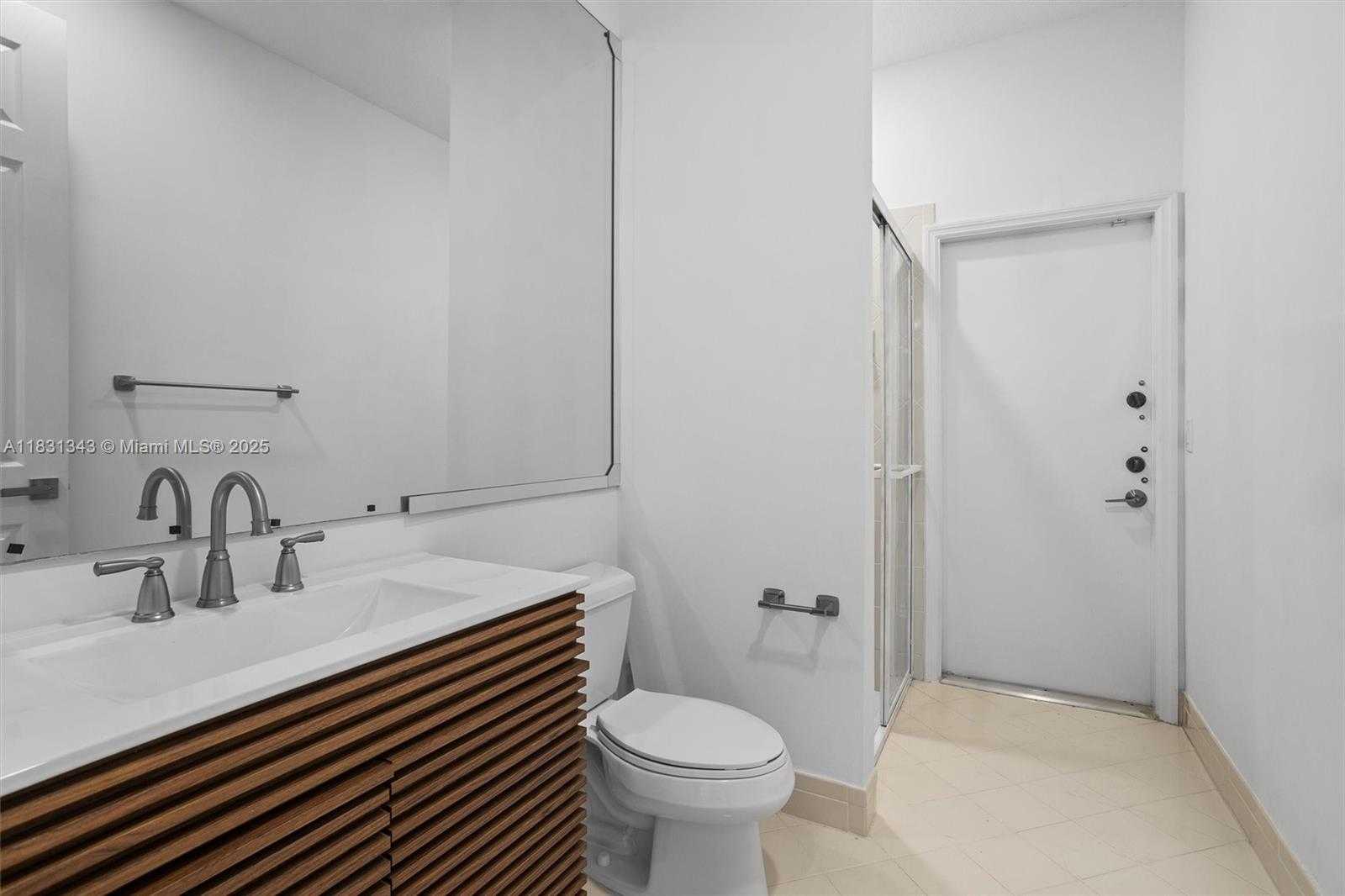 Small Image of 11388 NORTH WEST 68TH ST, Doral Number 43