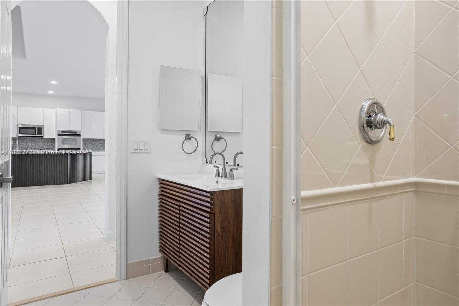 Small Image of 11388 NORTH WEST 68TH ST, Doral Number 44