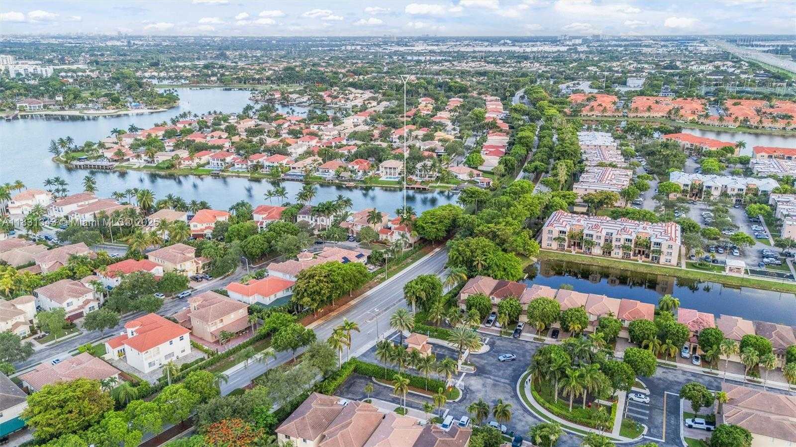 Small Image of 11388 NORTH WEST 68TH ST, Doral Number 47