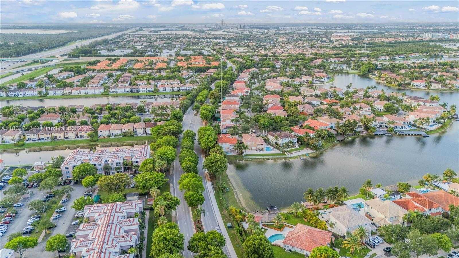 Small Image of 11388 NORTH WEST 68TH ST, Doral Number 5
