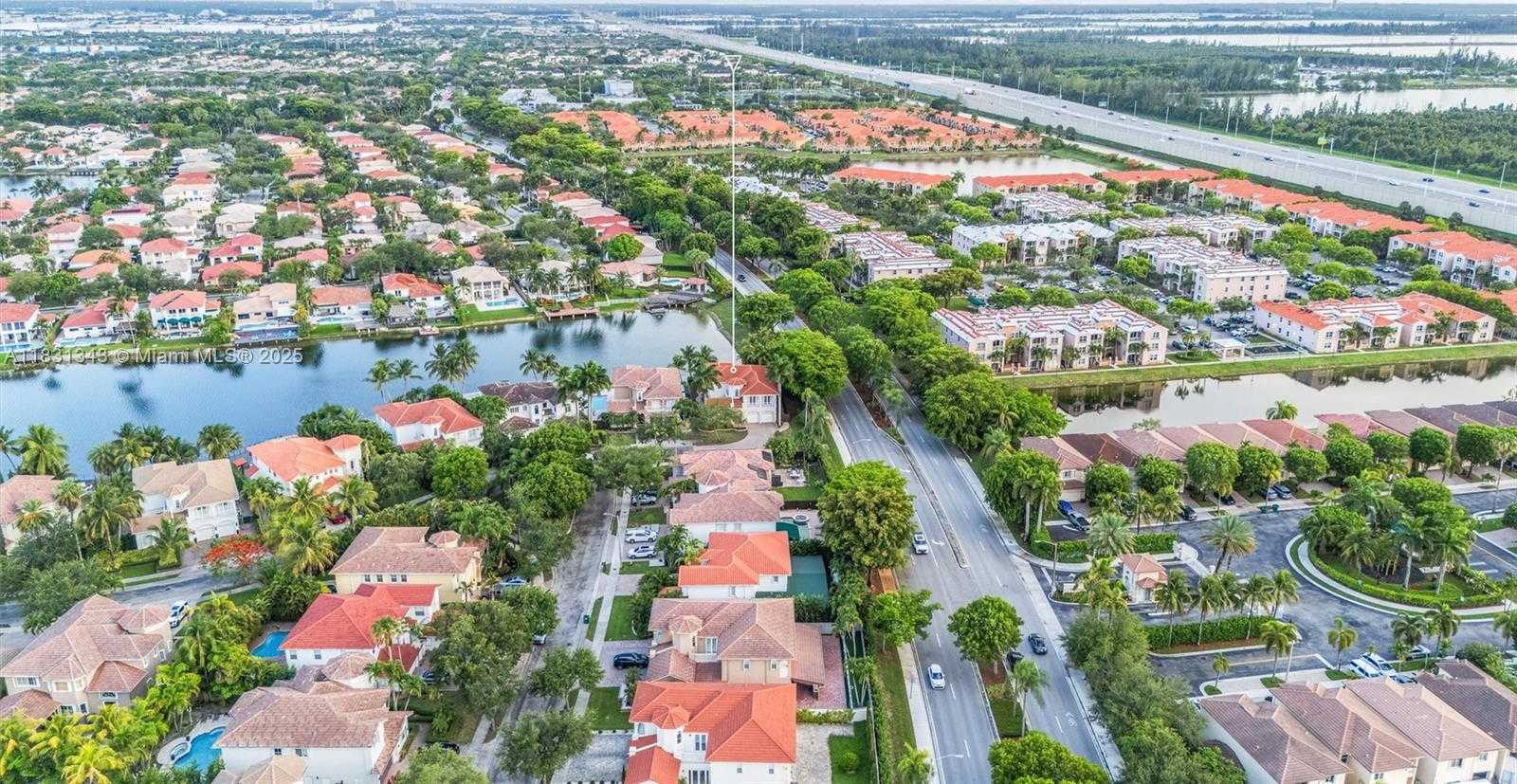 Small Image of 11388 NORTH WEST 68TH ST, Doral Number 7