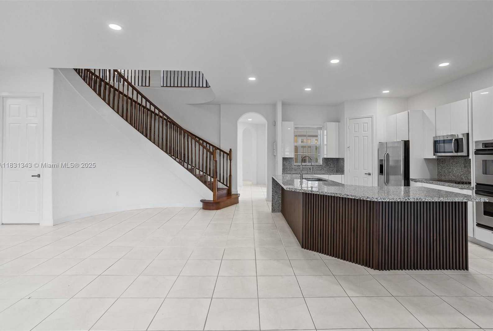 Small Image of 11388 NORTH WEST 68TH ST, Doral Number 9