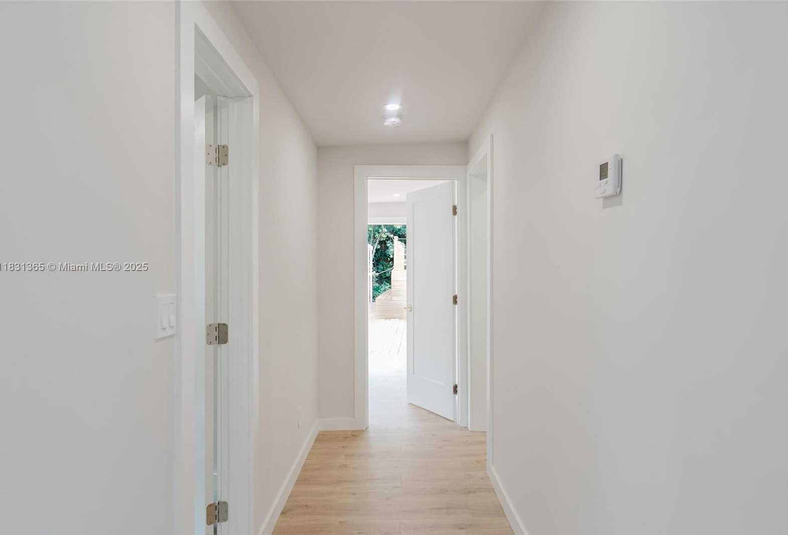 Small Image of 1430 SOUTH WEST 32ND CT, Fort Lauderdale Number 12