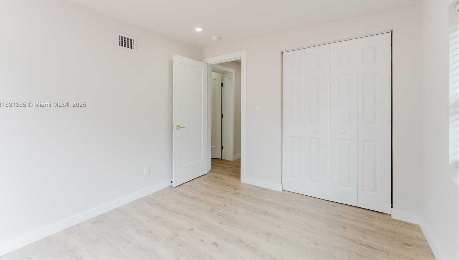 Small Image of 1430 SOUTH WEST 32ND CT, Fort Lauderdale Number 14
