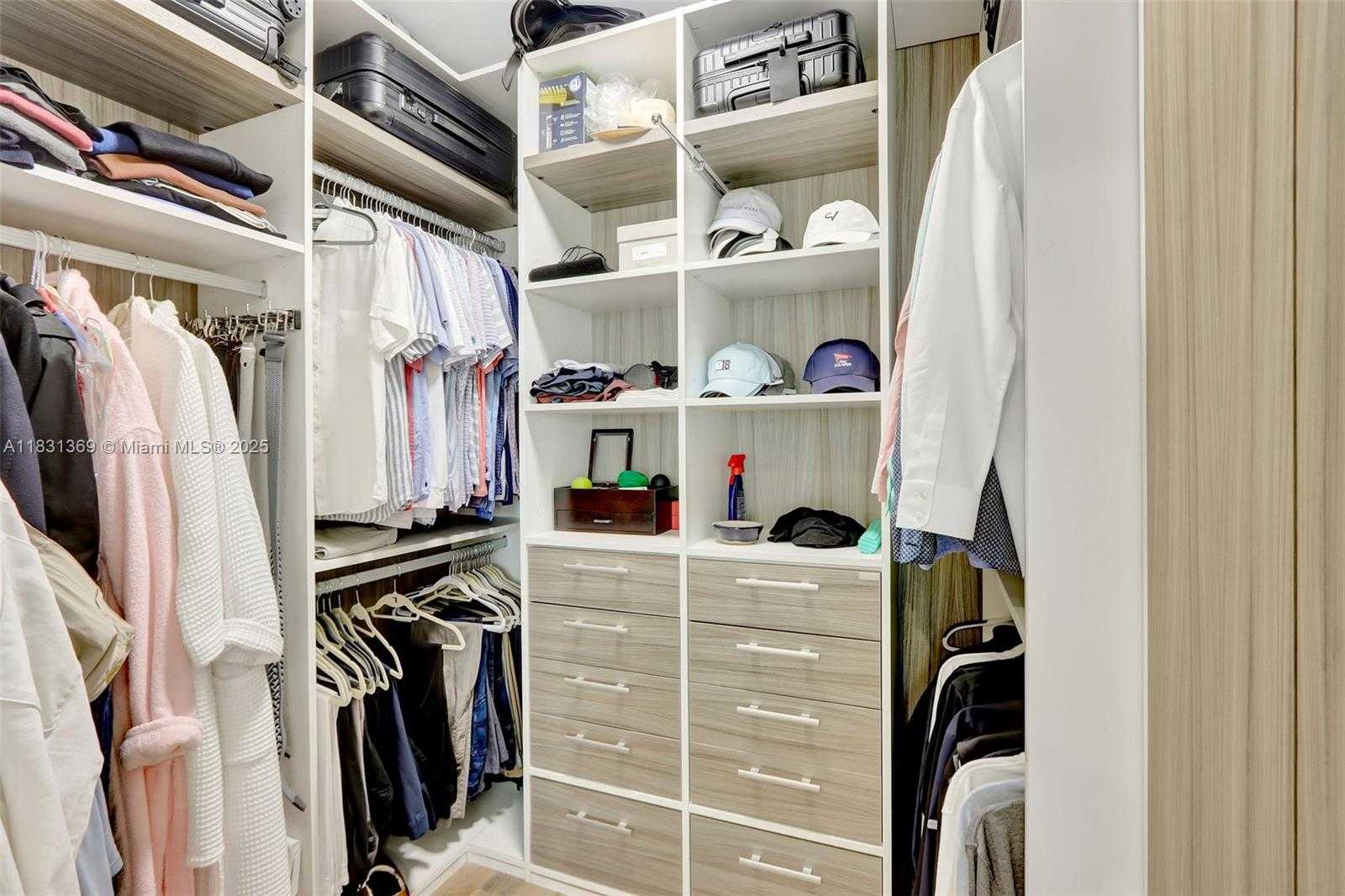 Small Image of 324 BALBOA ST, Hollywood Number 18