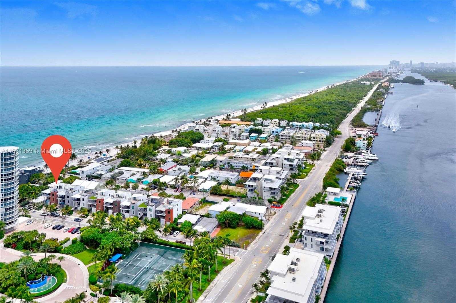 Small Image of 324 BALBOA ST, Hollywood Number 3