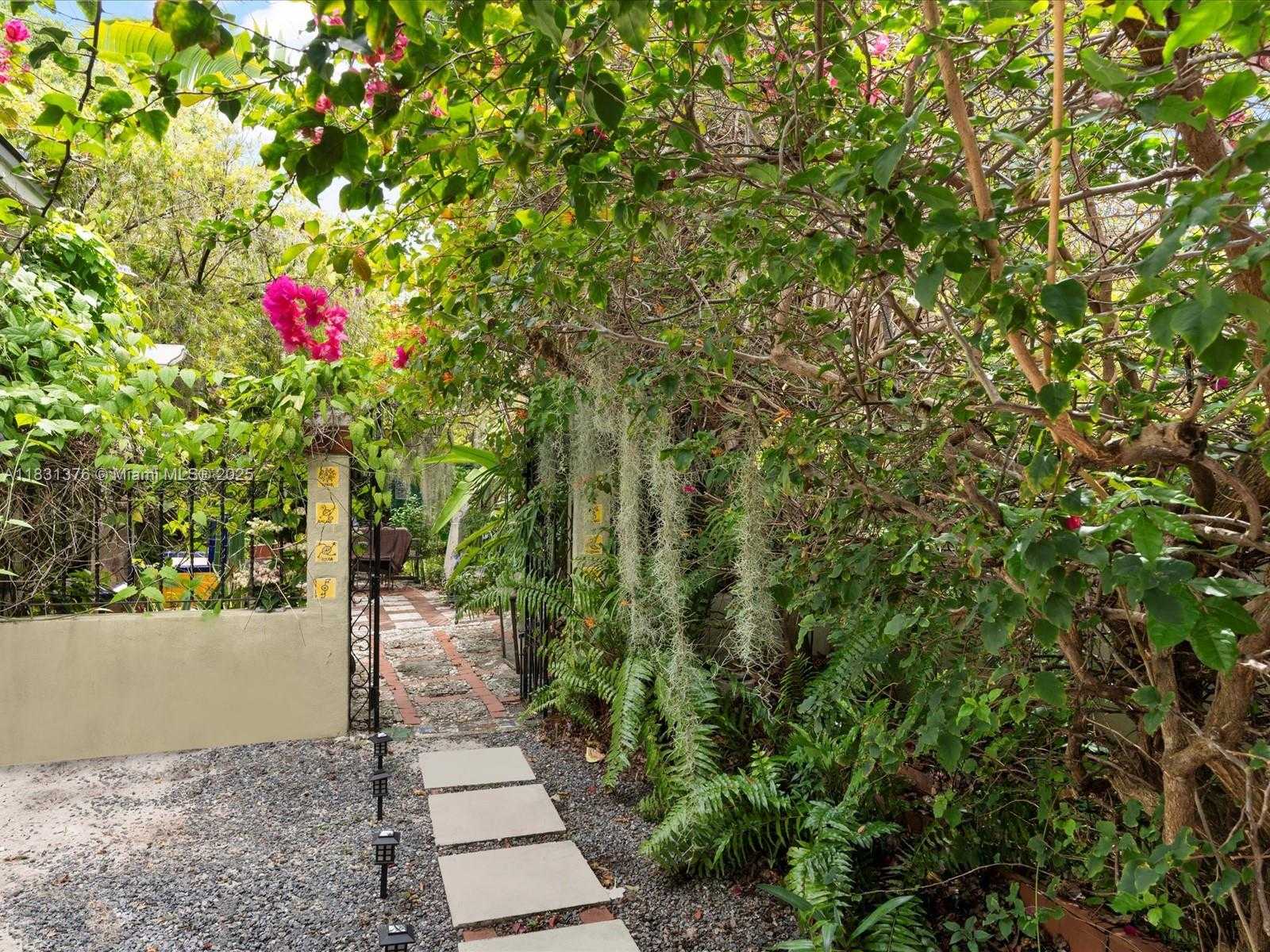 Small Image of 2700 SOUTH WEST 4TH AVE, Miami Number 26