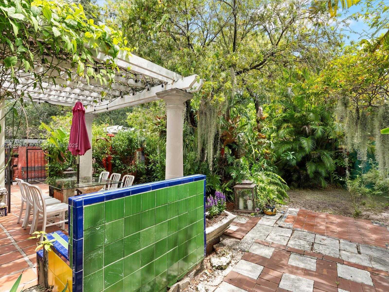 Small Image of 2700 SOUTH WEST 4TH AVE, Miami Number 29
