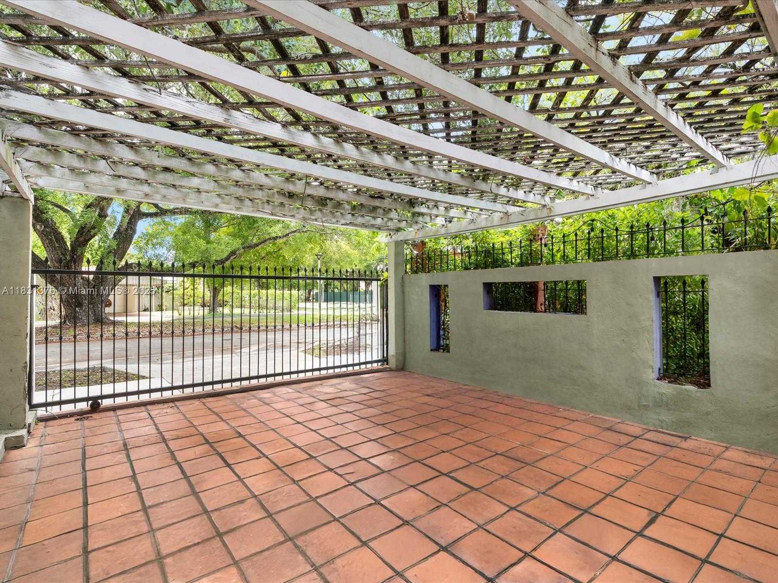 Small Image of 2700 SOUTH WEST 4TH AVE, Miami Number 31