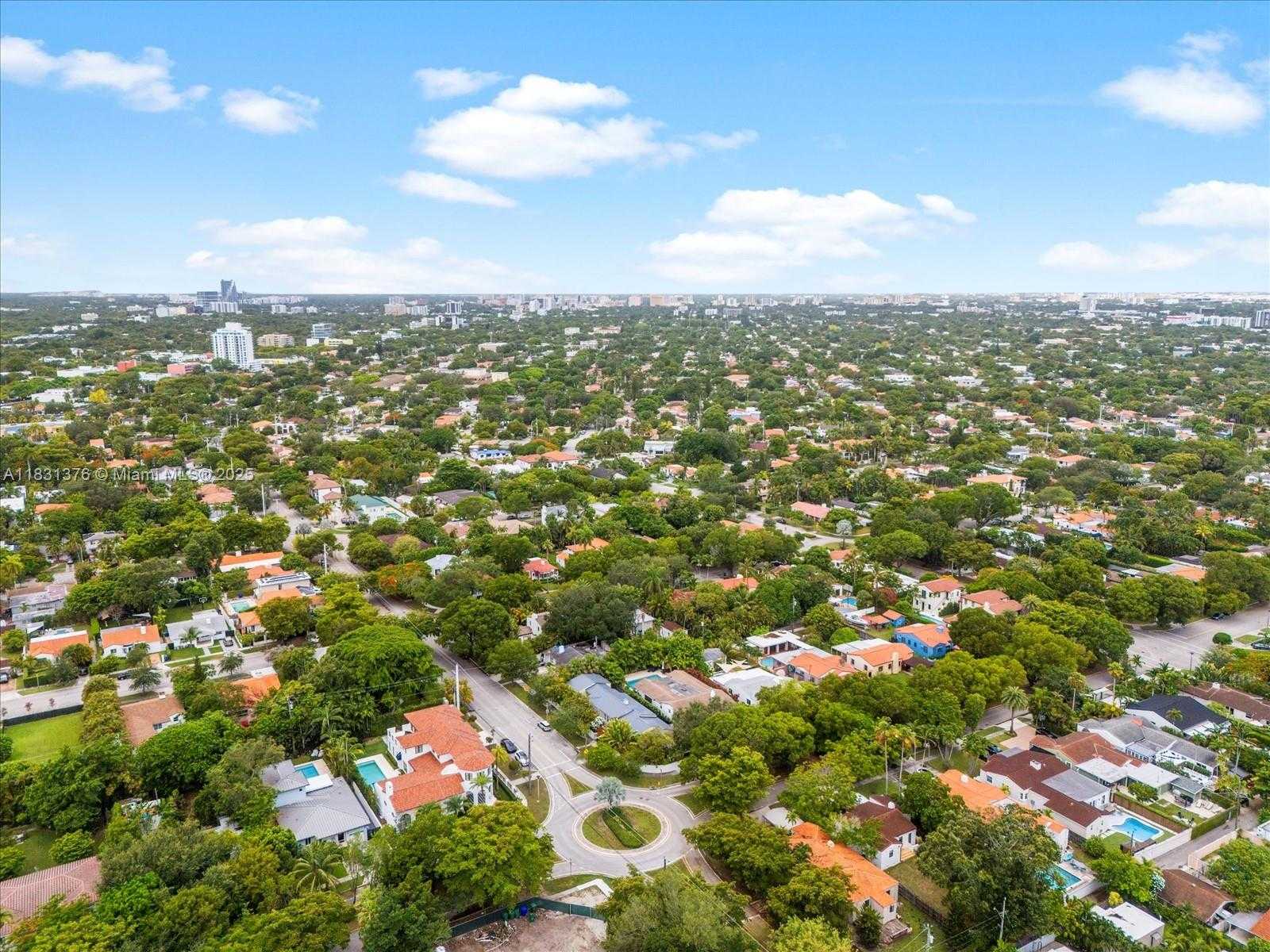 Small Image of 2700 SOUTH WEST 4TH AVE, Miami Number 37
