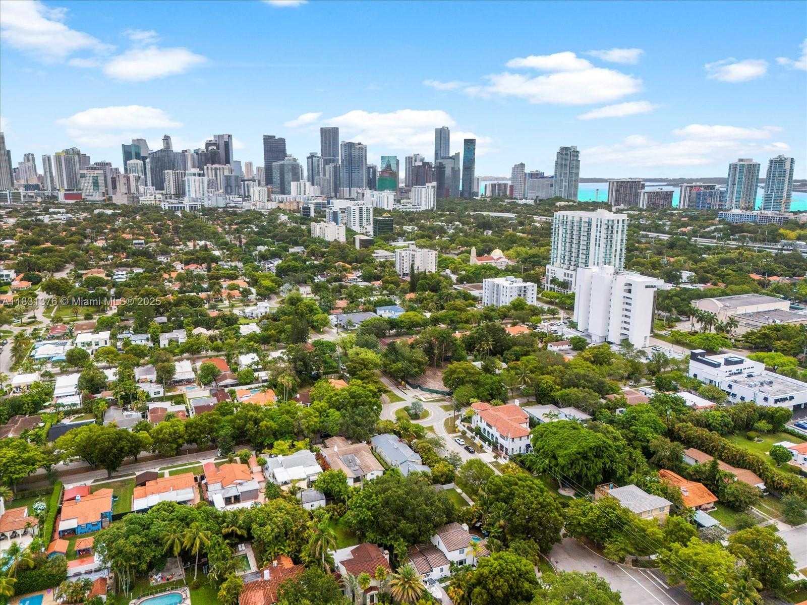 Small Image of 2700 SOUTH WEST 4TH AVE, Miami Number 39