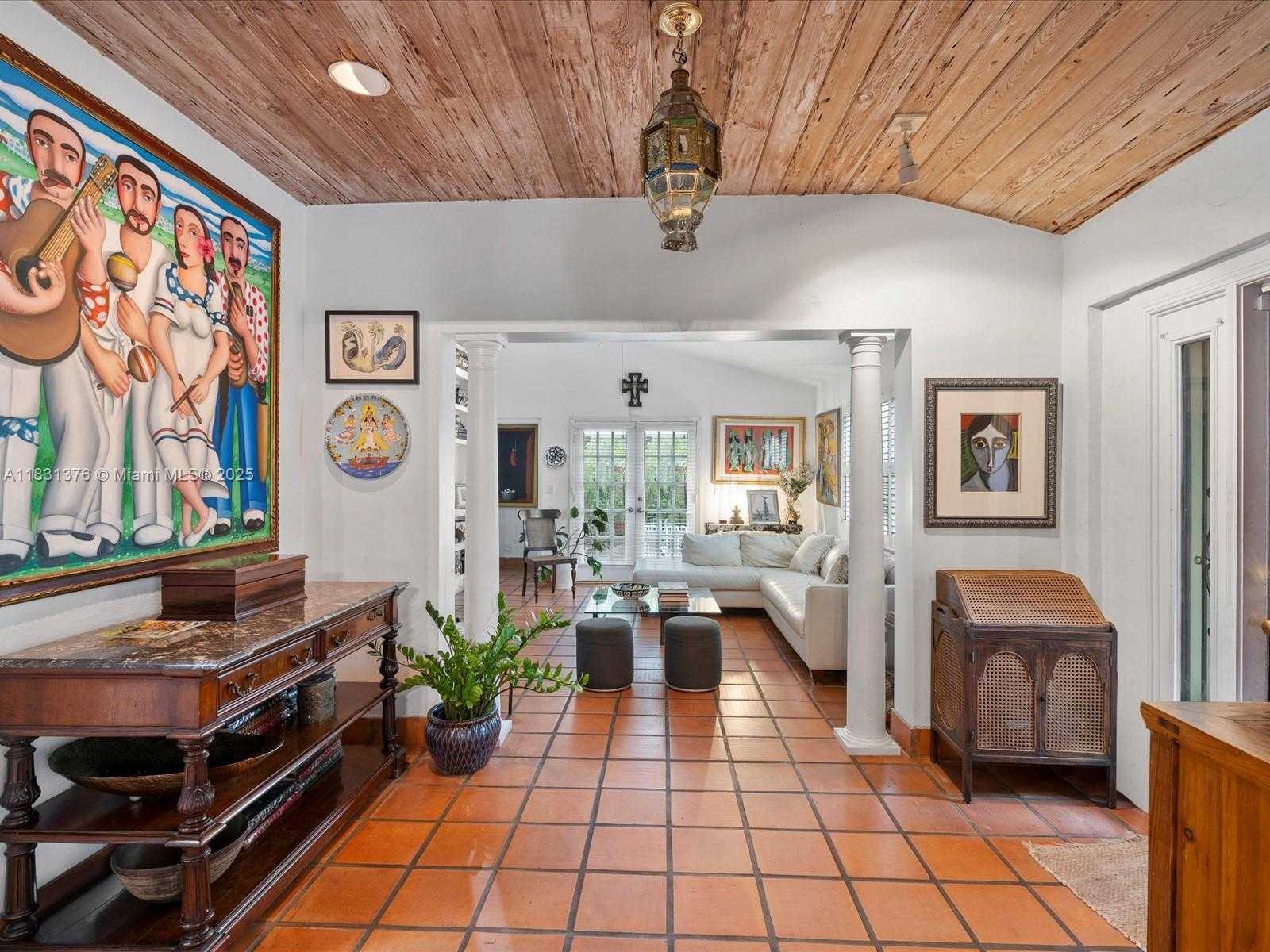 Small Image of 2700 SOUTH WEST 4TH AVE, Miami Number 6