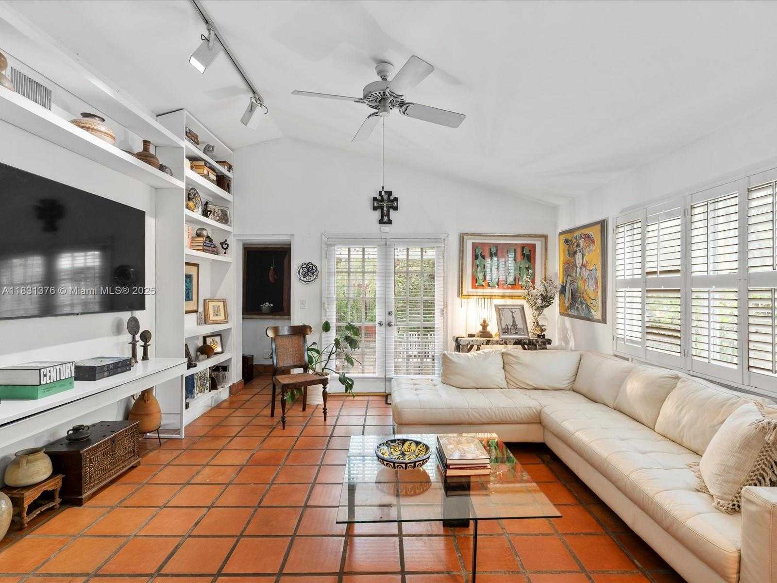 Small Image of 2700 SOUTH WEST 4TH AVE, Miami Number 8