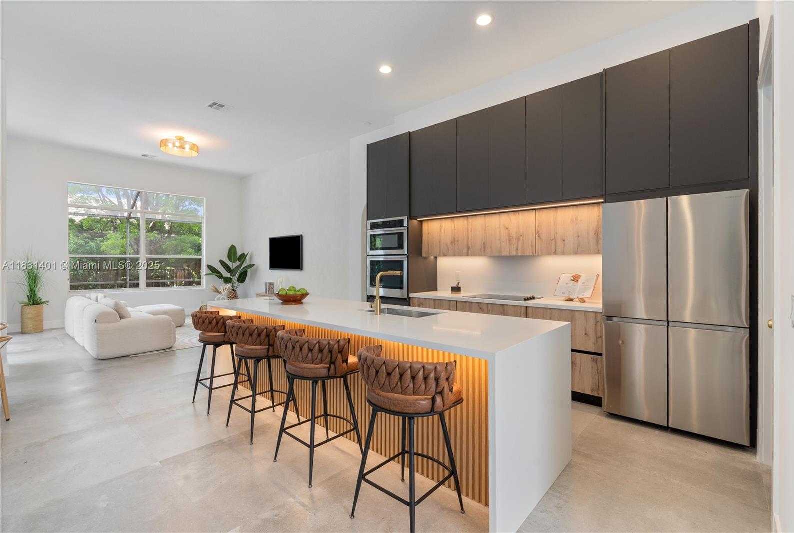 Small Image of 10275 OAK MEADOW LN, Lake Worth Number 10