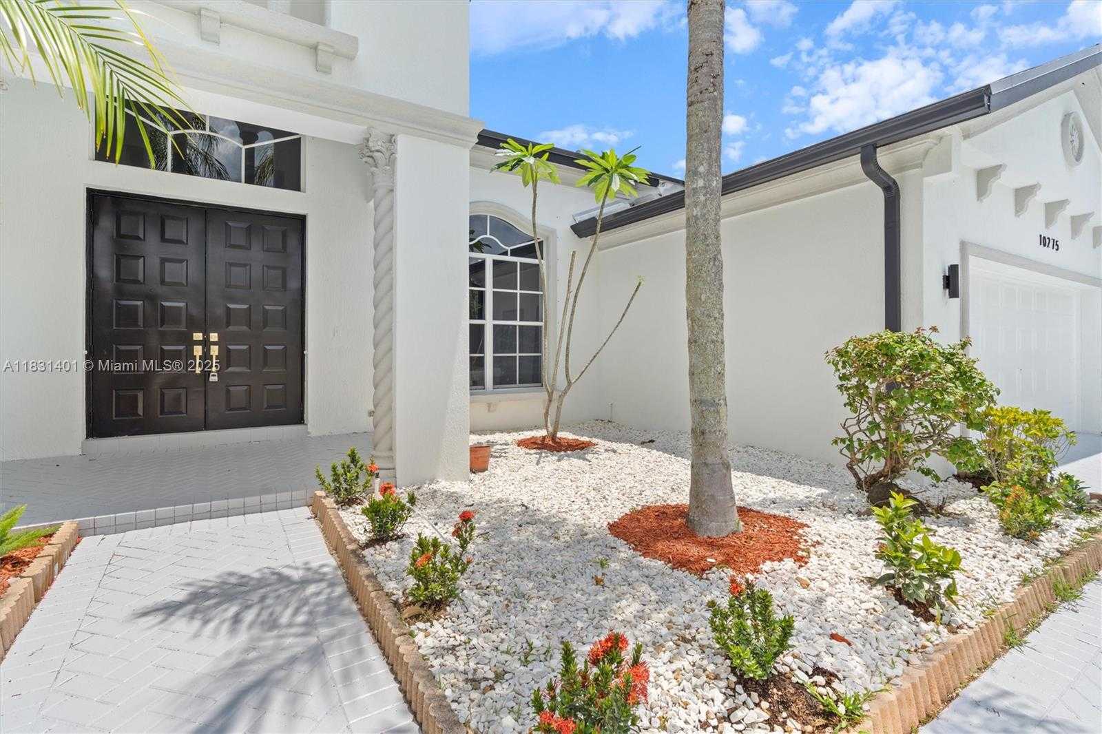 Small Image of 10275 OAK MEADOW LN, Lake Worth Number 2