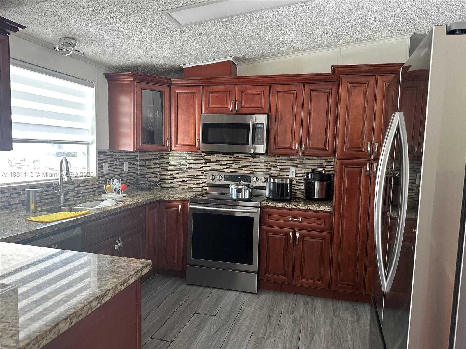Small Image of 19800 SOUTH WEST 180 ST, Miami Number 6