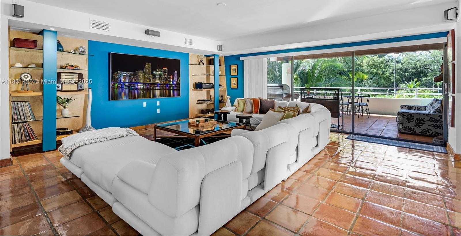 Small Image of 3520 ROCKERMAN RD, Miami Number 13