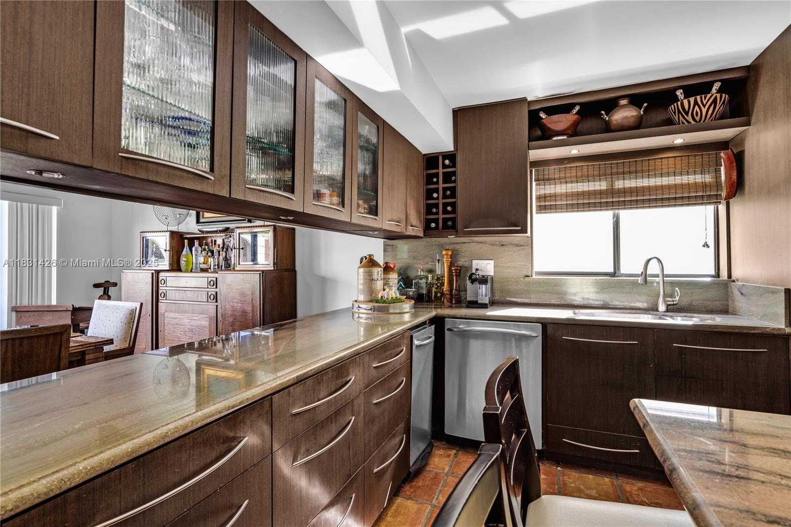 Small Image of 3520 ROCKERMAN RD, Miami Number 17